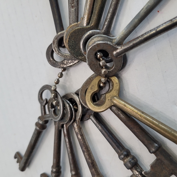 Antique Skeleton Keys Collection Of 14 - Picture 3 of 4